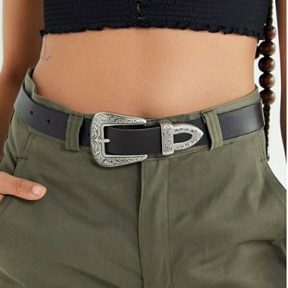 Urban Outfitters Accessories - Urban Outfitters Metal Tip Western Leather Belt